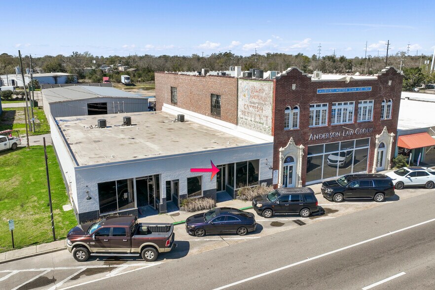 More Photos Of 1615 25th Ave, Gulfport Flex For Lease