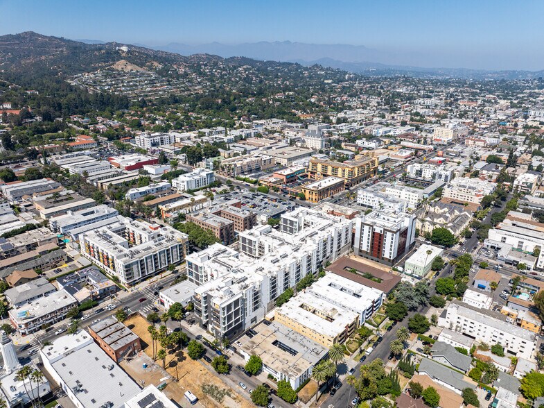More Photos Of 5550 Hollywood Blvd, Los Angeles Apartments For Lease
