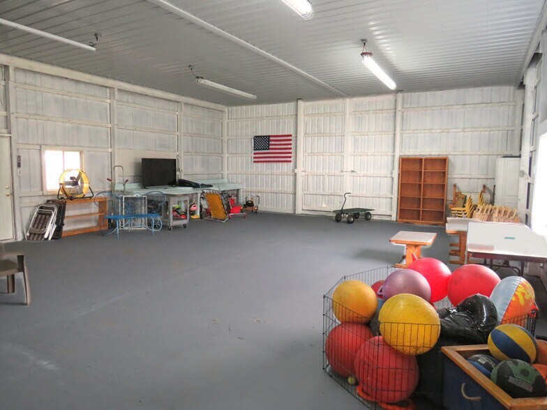 More Photos Of 8622 Dixie Hwy, Fair Haven Flex For Sale