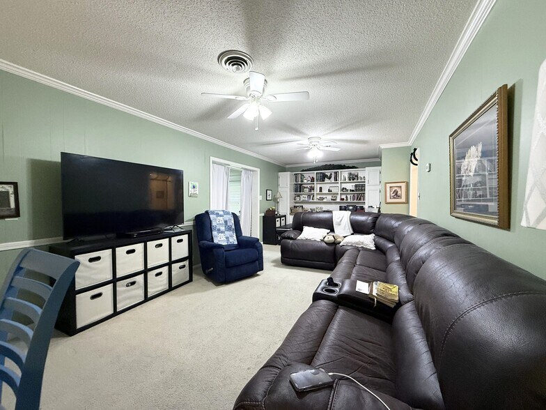More Photos Of 608 S Pine St, Cabot Flex For Sale