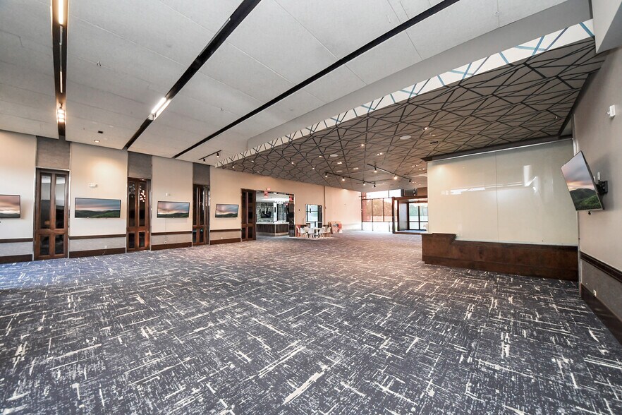 More Photos Of 7801 Westheimer Rd, Houston Restaurant For Lease
