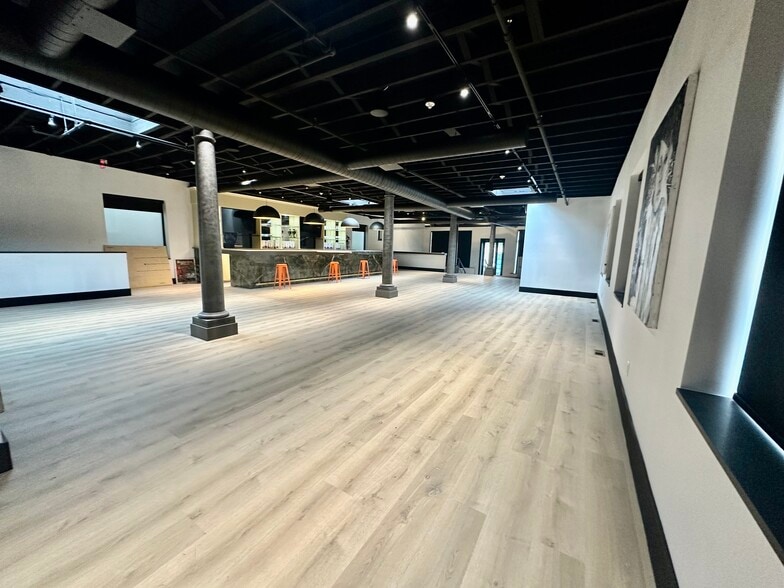 More Photos Of 169 W Putnam Ave, Greenwich Freestanding For Lease