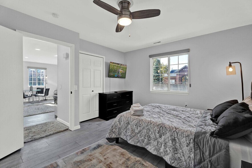 More Photos Of 23225 Deanhurst St, Clinton Township Apartments For Sale