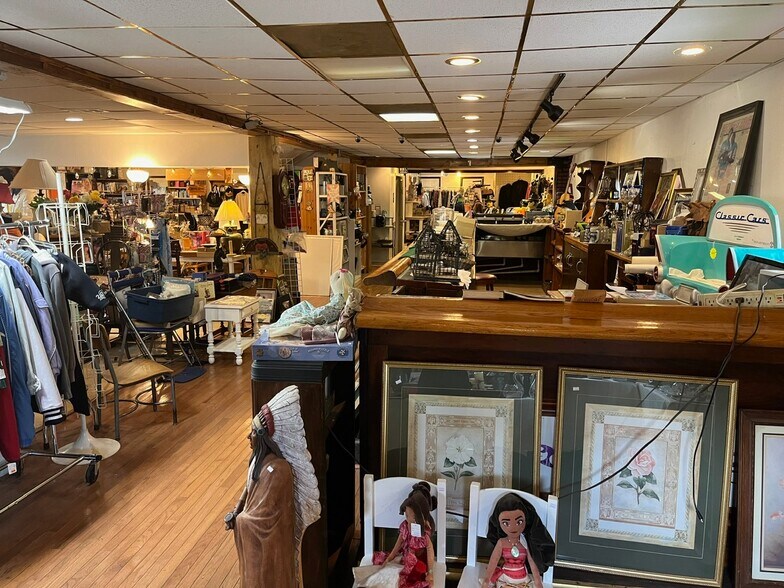 More Photos Of 800 Bowleys Quarters Rd, Middle River Bar For Sale