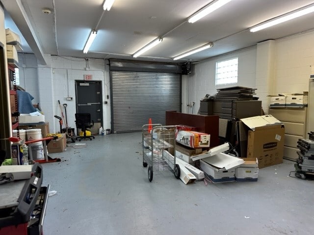 More Photos Of 71 Gazza Blvd, Farmingdale Office For Sale