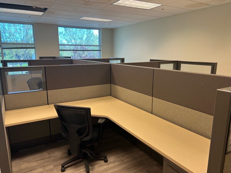 More Photos Of 47653-47693 Lakeview Blvd, Fremont Research And Development For Lease