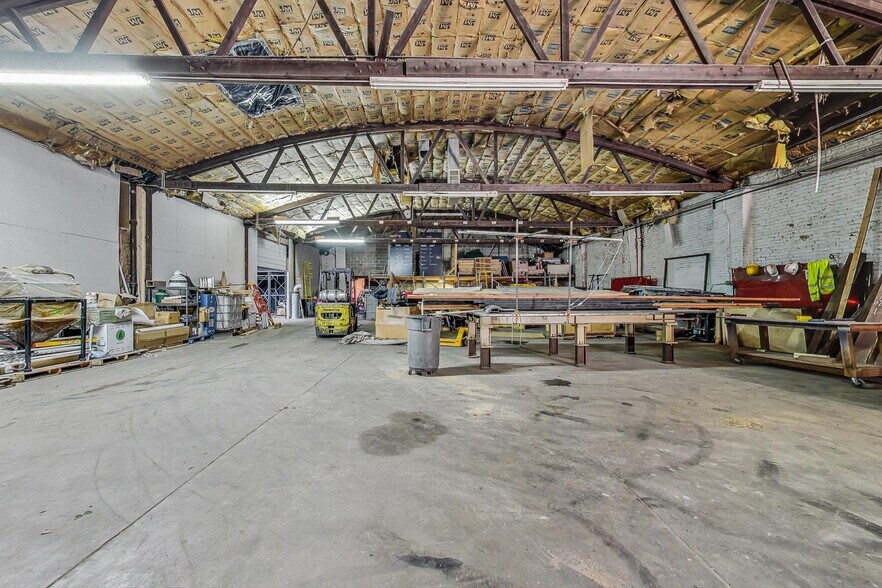 More Photos Of 3693-3705 W Grand Ave, Chicago Warehouse For Sale