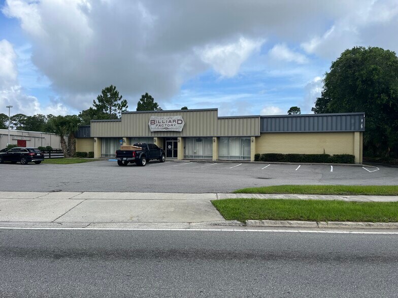 More Photos Of 5585 University Blvd W, Jacksonville Storefront Retail Office For Sale
