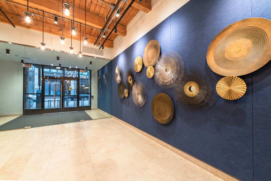 More Photos Of 901 W Jackson Blvd, Chicago Loft Creative Space For Lease