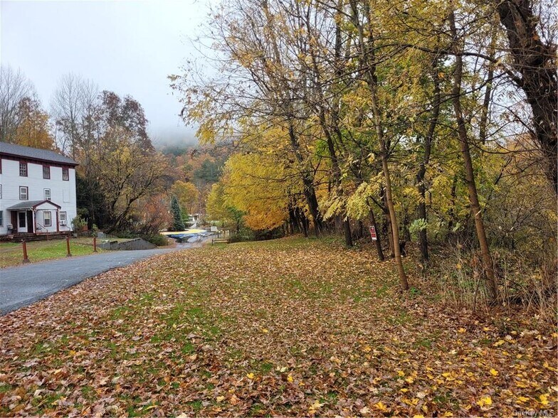 More Photos Of 12 River Rd, Barryville Apartments For Sale