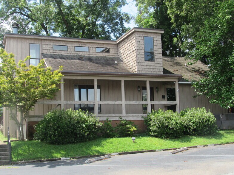 More Photos Of 219 8th St N, Columbus Office Residential For Lease