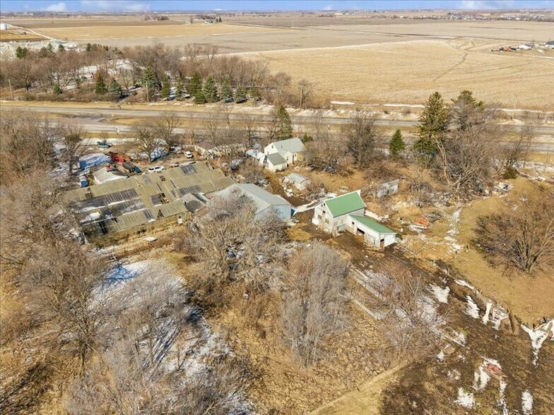 More Photos Of 2005 NE Hubbell Ave, Bondurant Industrial For Sale