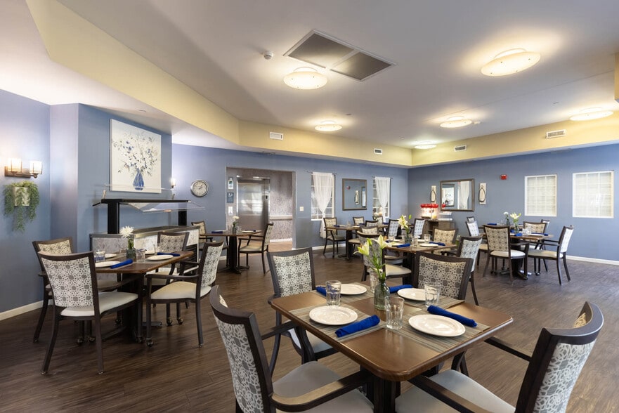 More Photos Of 1207 Vandalia St, Collinsville Assisted Living For Sale