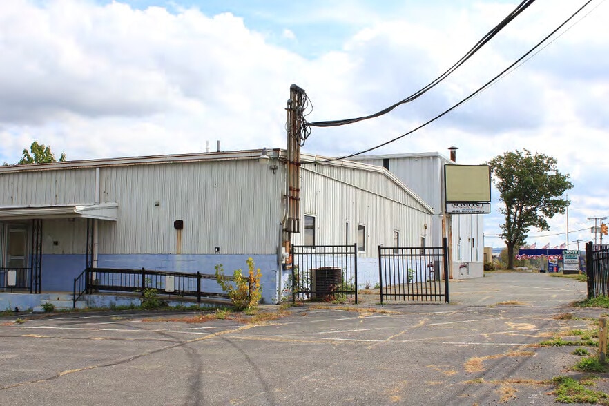 More Photos Of 1011 Route 22, Phillipsburg Showroom For Sale