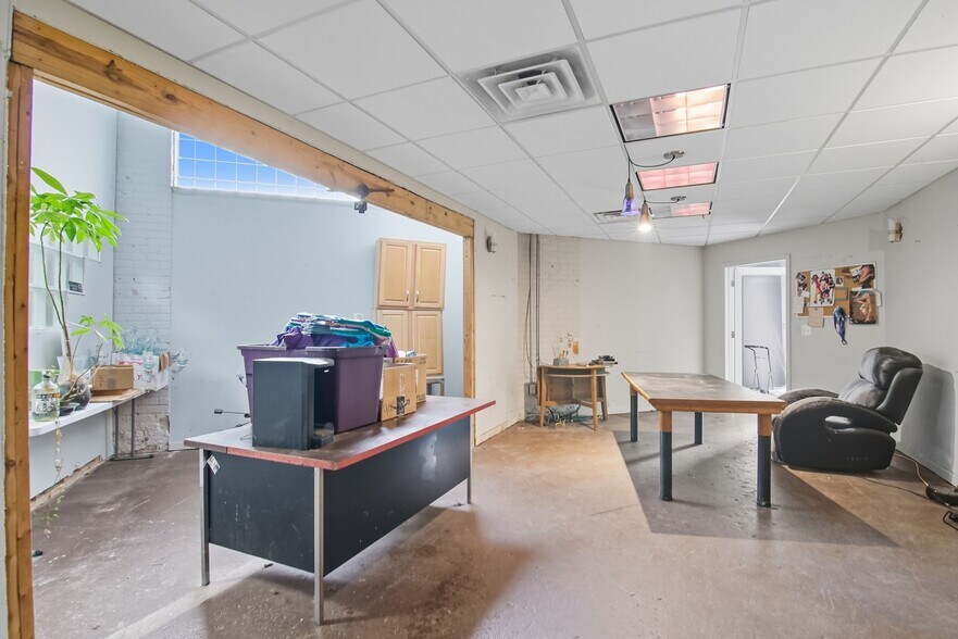 More Photos Of 1157 Concord St, Detroit Light Manufacturing For Sale