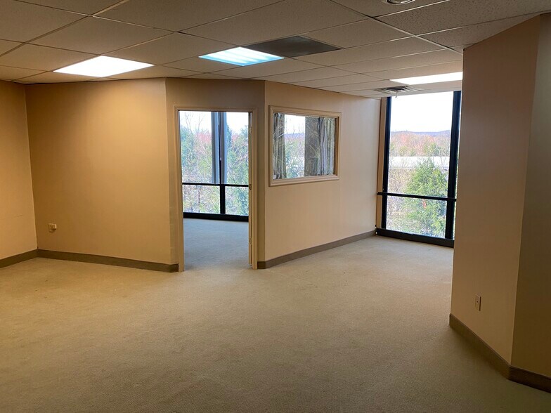 More Photos Of 545 Island Rd, Ramsey Medical For Lease