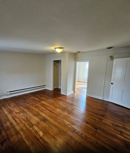 More Photos Of 21 E Church St, Frederick Office Residential For Lease