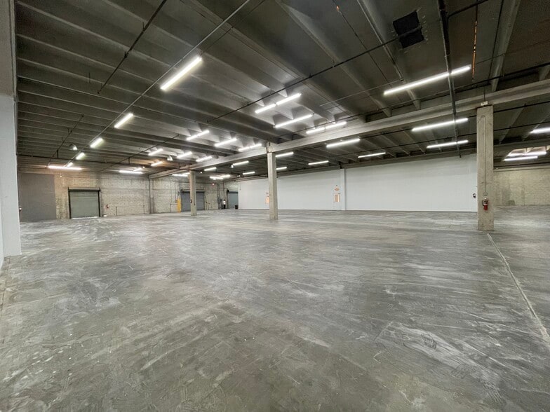 More Photos Of 4000 N 28th Ter, Hollywood Warehouse For Lease