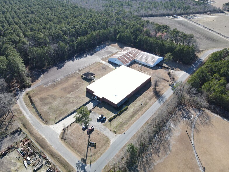 More Photos Of 101 W New St, Pink Hill Warehouse For Sale