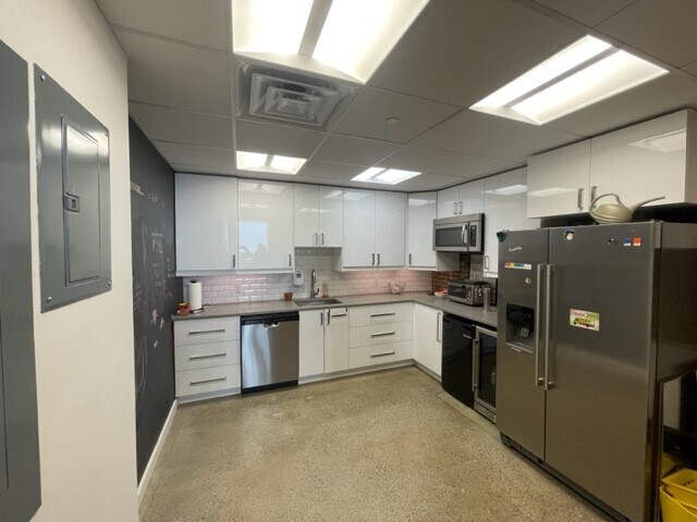 More Photos Of 83-85 Washington St, Norwalk Loft Creative Space For Lease