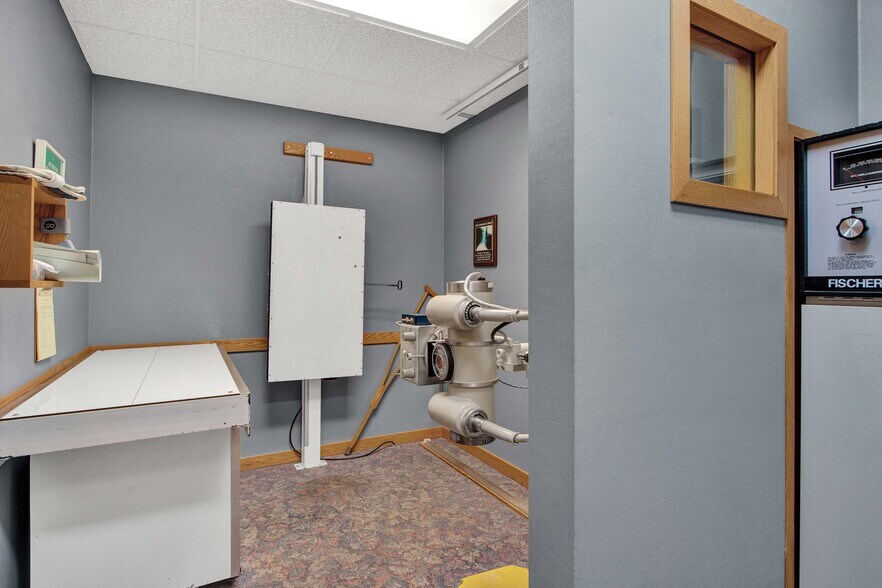 More Photos Of 3125 Main St, Stevens Point Office For Sale