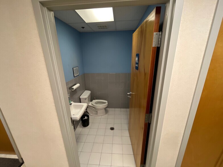 More Photos Of 42 Locust Ave, Wallington Medical For Lease