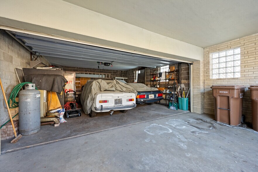 More Photos Of 7827 North Ave, River Forest Apartments For Sale