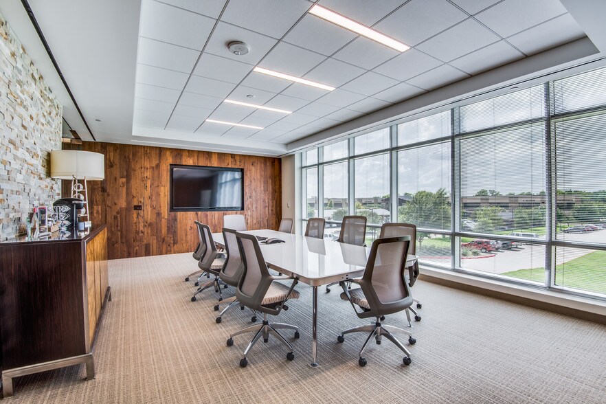 More Photos Of 6800 Weiskopf Ave, McKinney Office For Lease