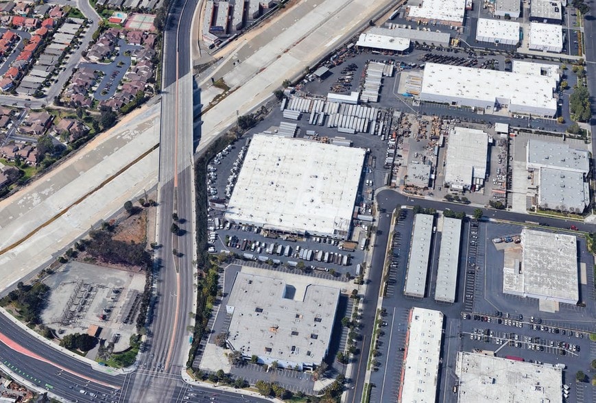 More Photos Of 3731 Warner Ave, Santa Ana Warehouse For Lease