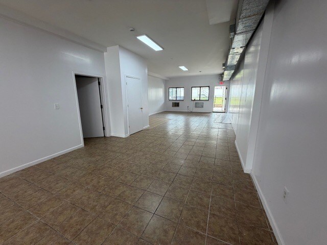 More Photos Of 2320A Broadway, Astoria Flex For Lease