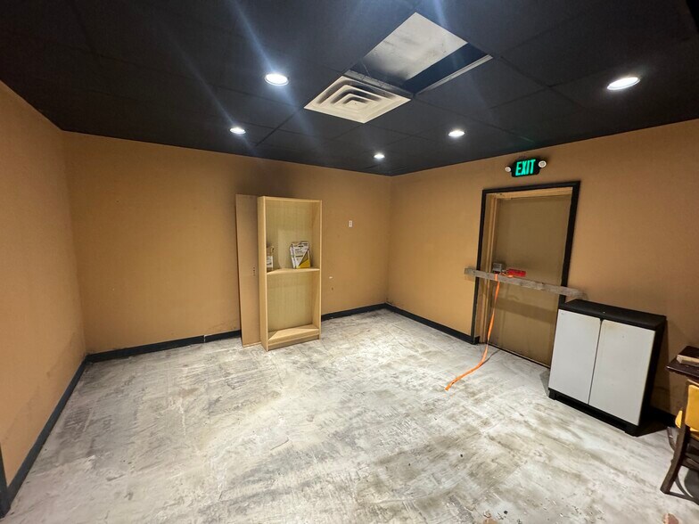 More Photos Of 730 S Main St, Adrian Restaurant For Sale