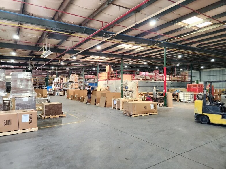 More Photos Of 10700 John Price Rd, Charlotte Warehouse For Lease