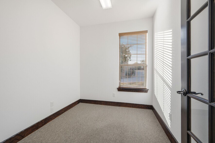 More Photos Of 131 Quest Ct, Keller Office For Lease