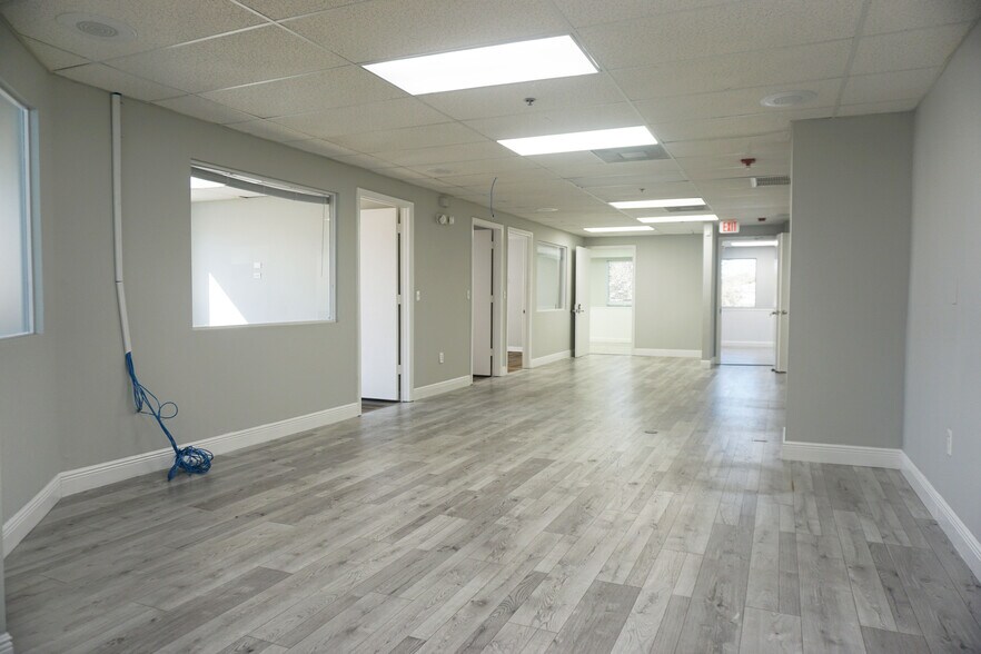 More Photos Of 2405-2425 N University Dr, Coral Springs Loft Creative Space For Lease