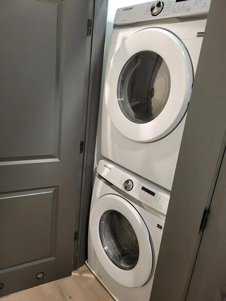 More Photos Of 6500-6508 S Ingleside Ave, Chicago Apartments For Sale