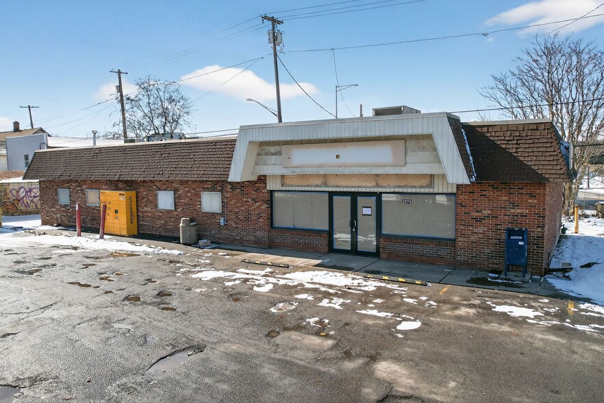 More Photos Of 2078 Niagara St, Buffalo Convenience Store For Sale