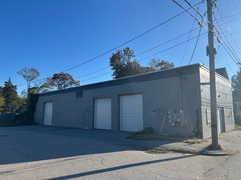 Primary Photo Of 262 Washington St, Warwick Warehouse For Sale