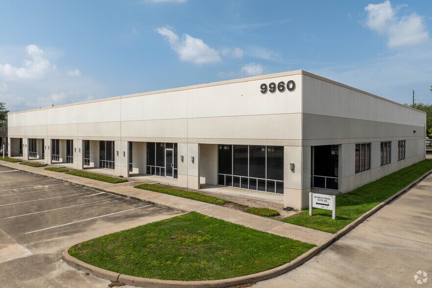 Primary Photo Of 9920 W Sam Houston Pky S, Houston Flex For Lease