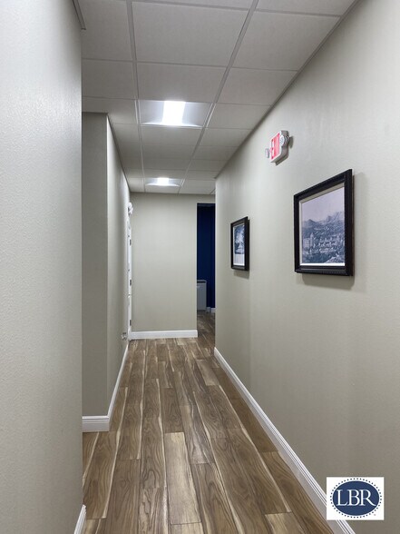 More Photos Of 6023 Farcenda Pl, Melbourne Office For Lease