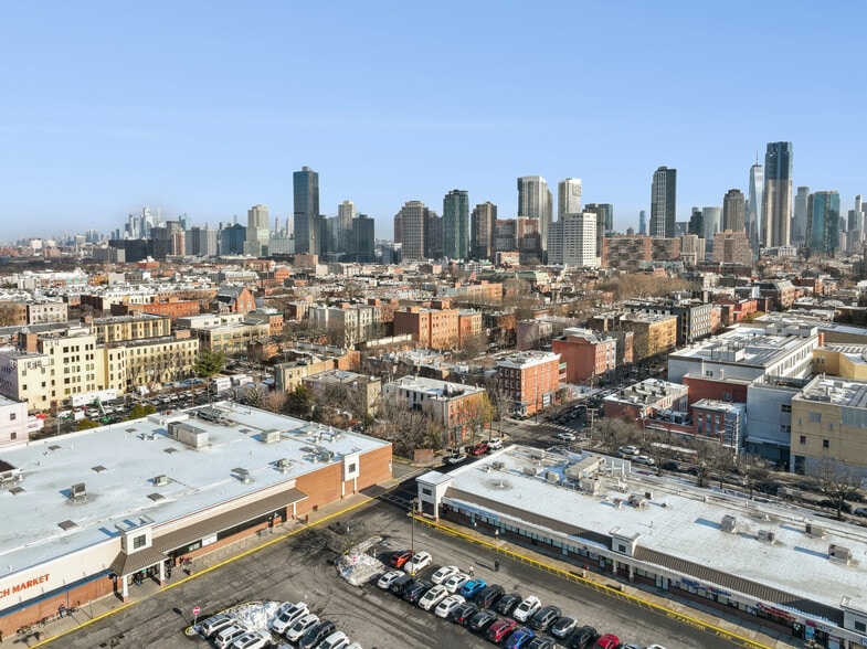 More Photos Of 273 Monmouth St, Jersey City Medical For Sale