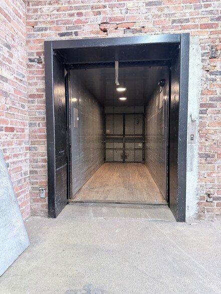 More Photos Of 2624 Colerain Ave, Cincinnati Warehouse For Lease