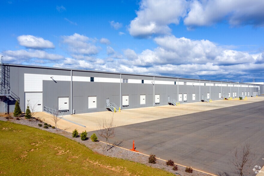 More Photos Of 2021 Williams Industrial Blvd, Rock Hill Warehouse For Lease