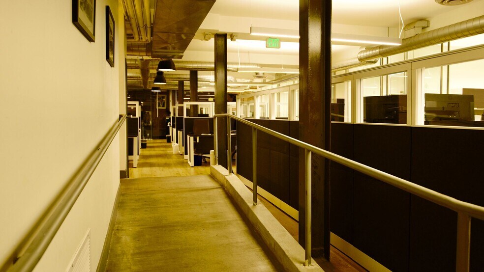 More Photos Of 449 S Beverly, Beverly Hills Office For Lease