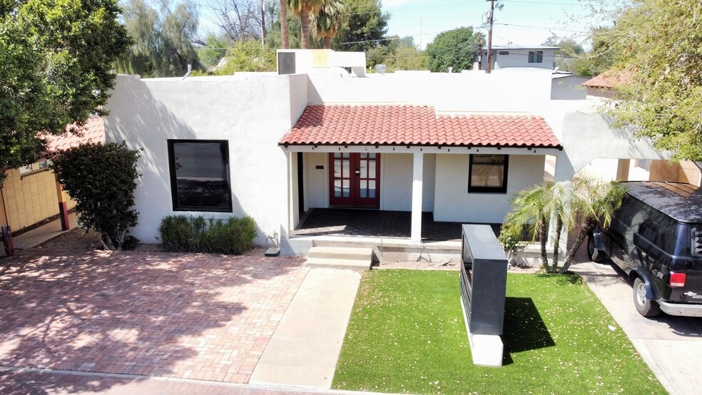 More Photos Of 944 S Mill Ave, Tempe Freestanding For Lease