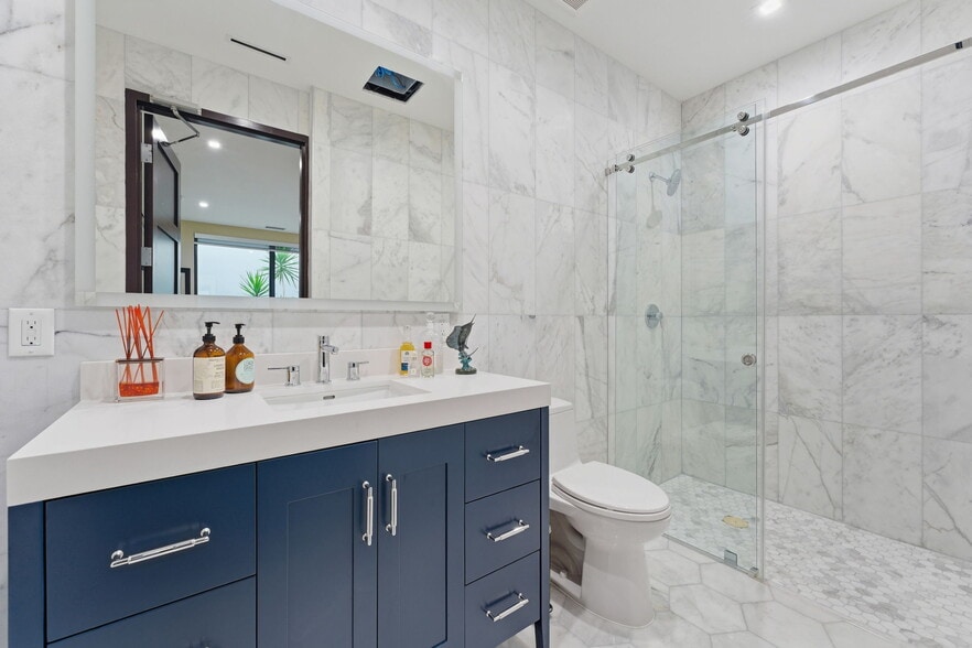 More Photos Of 45 Valencia Ave, Coral Gables Office For Sale