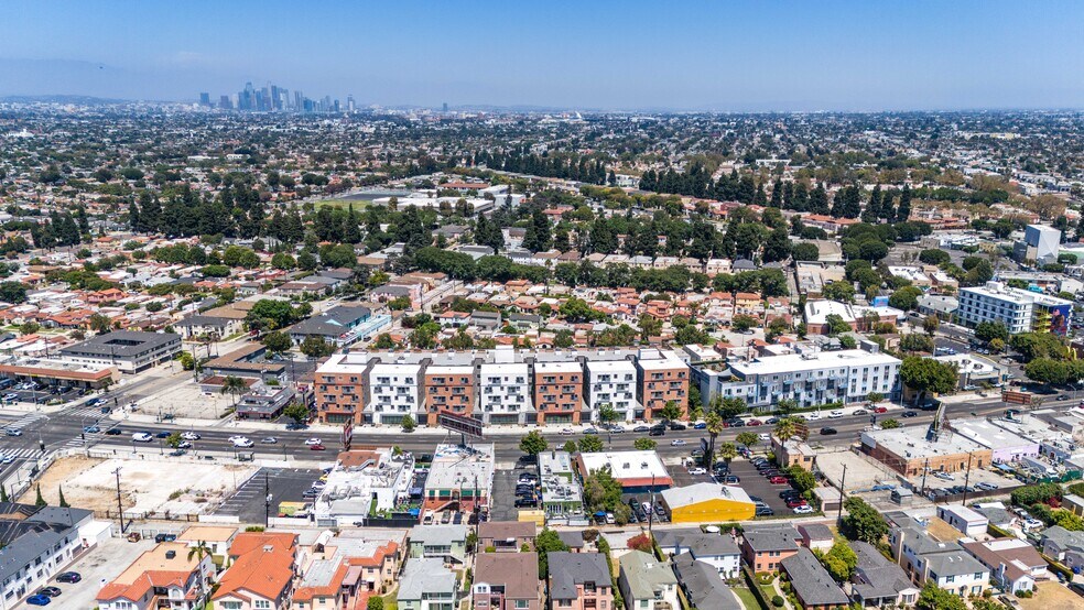 More Photos Of 4242 Crenshaw Blvd, Los Angeles Apartments For Sale