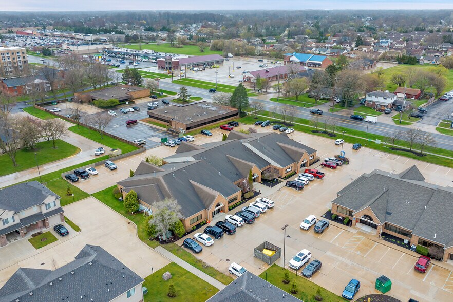 More Photos Of 42490 Garfield Rd, Clinton Township Medical For Lease
