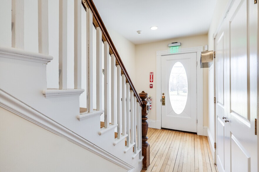 More Photos Of 204 Main St, Orleans Medical For Sale