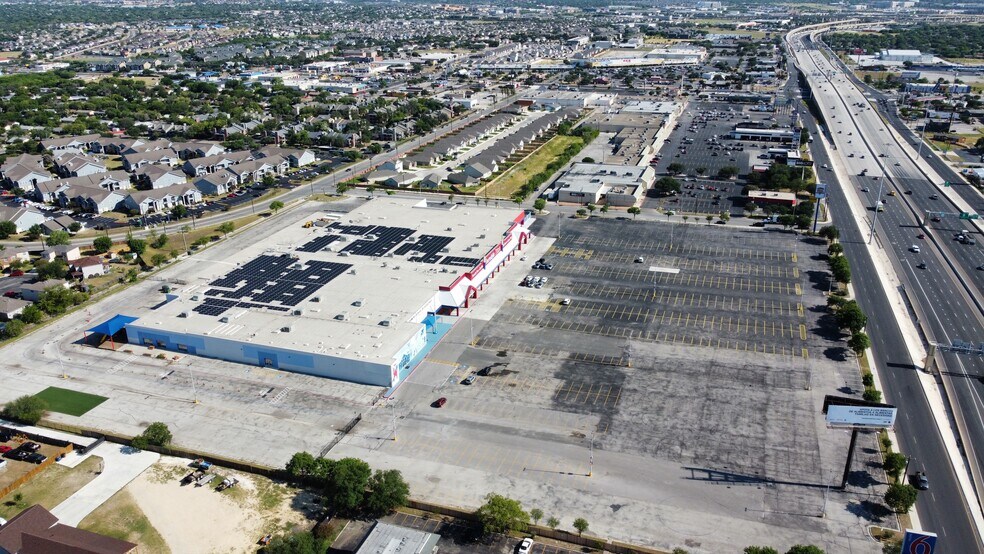 More Photos Of 2015 SW Loop 410, San Antonio Freestanding For Sale