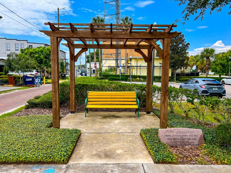 More Photos Of 87 N Central Ave, Umatilla Apartments For Sale